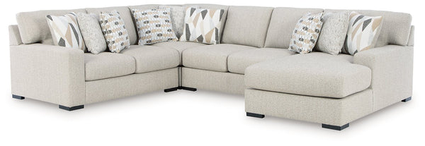 Laurelgrove Sectional with Chaise